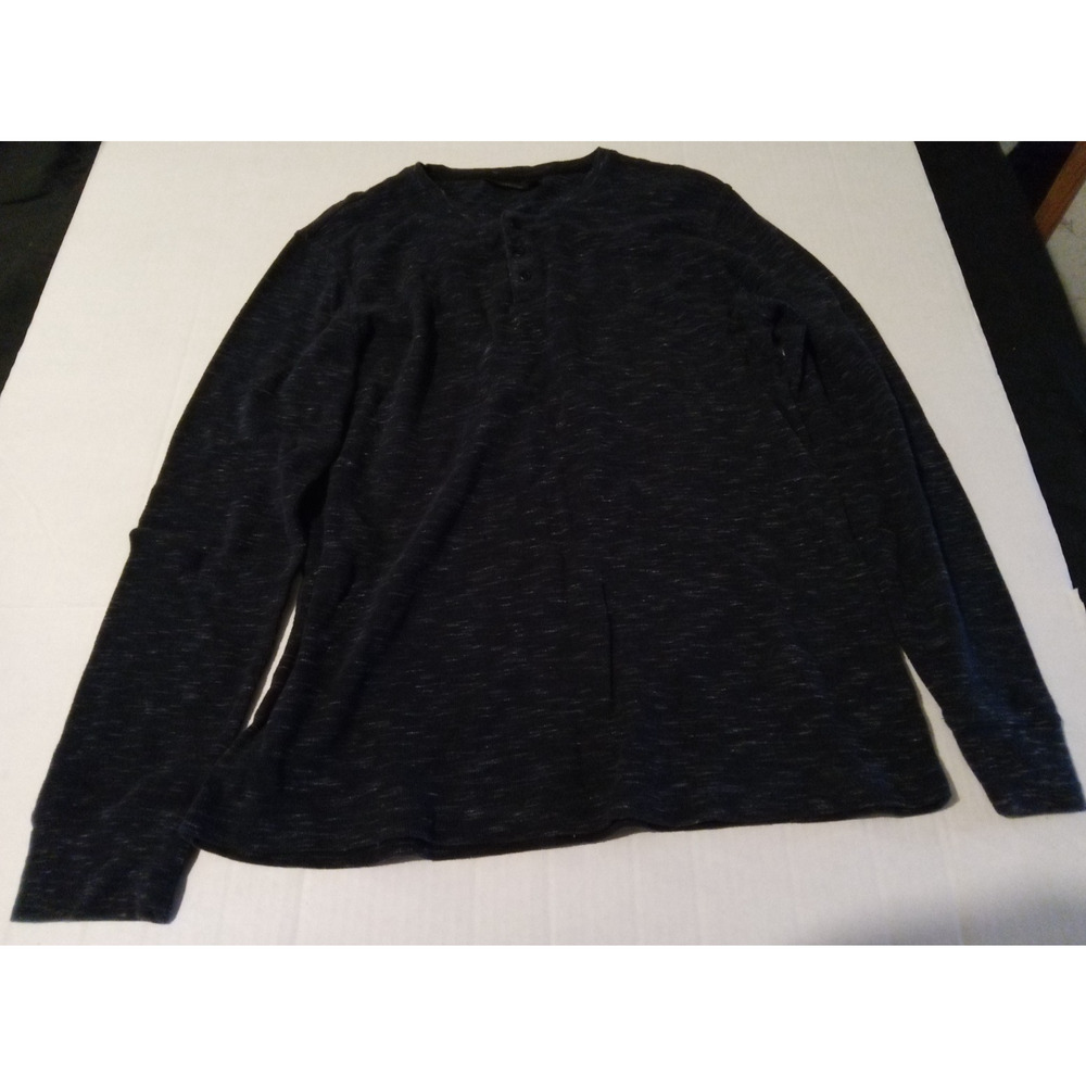 Marc Anthony Size Large Black And White Three Button Long Sleeved Pullover